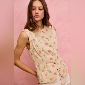 SO ME Floral Rose Cotton Twill Scallop Button Vest Top